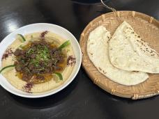 Oliva,  Hà Nộis first Palestinian eatery in