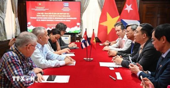 Việt Nam, Cuba step up cooperation in book publishing