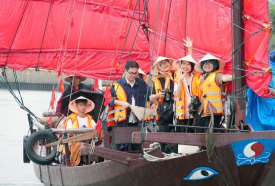 Setting sail into Hạ Longs heritage