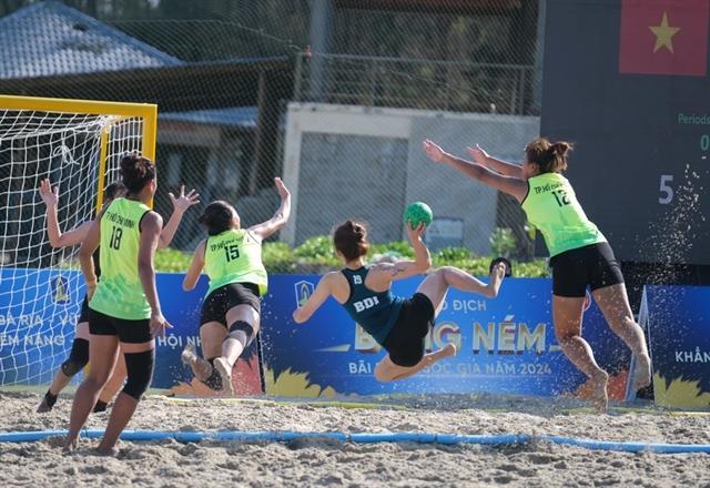 Athletes away from home during Tết for national duties