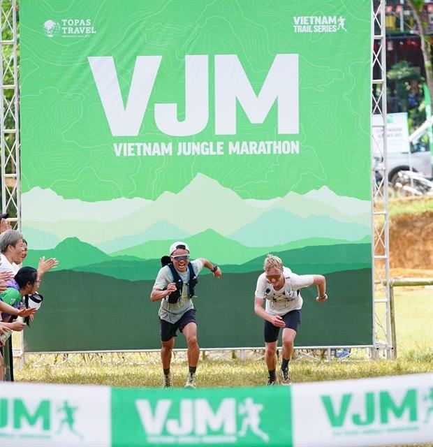 Trail runners Valentin Orange and Sĩ Hiếu share titles at VJM