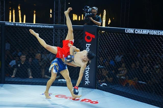 Zhou Luo take a submission win in LION Championship debut