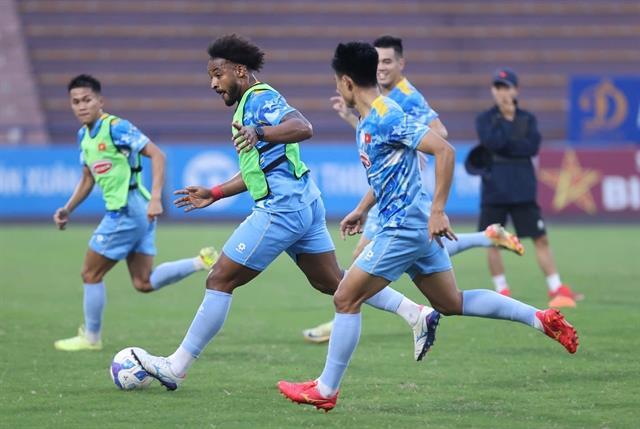 Returning Việt Nam striker Son eyes Laos clash