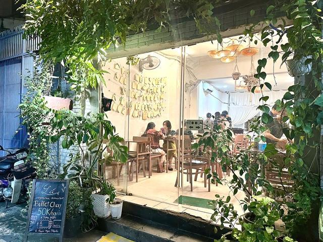 US2 vegetarian buffet absolutely worth it
