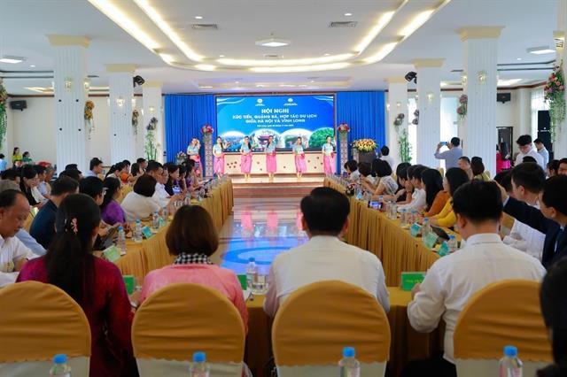 Hà Nội promotes and cooperates tourism with Mekong Delta Provinces