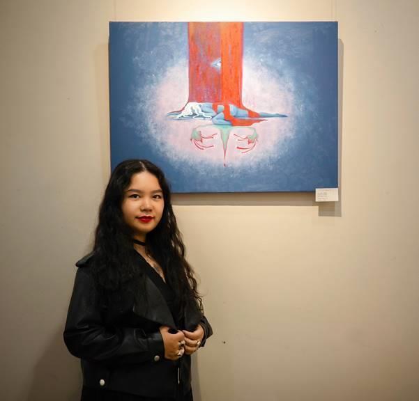 Active artist promotes applied fine arts growth