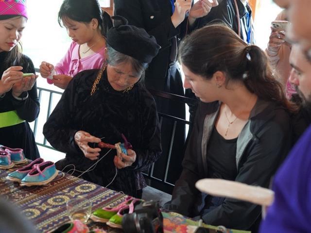 Gen Z helps preserve cultural spirit of Giáy people