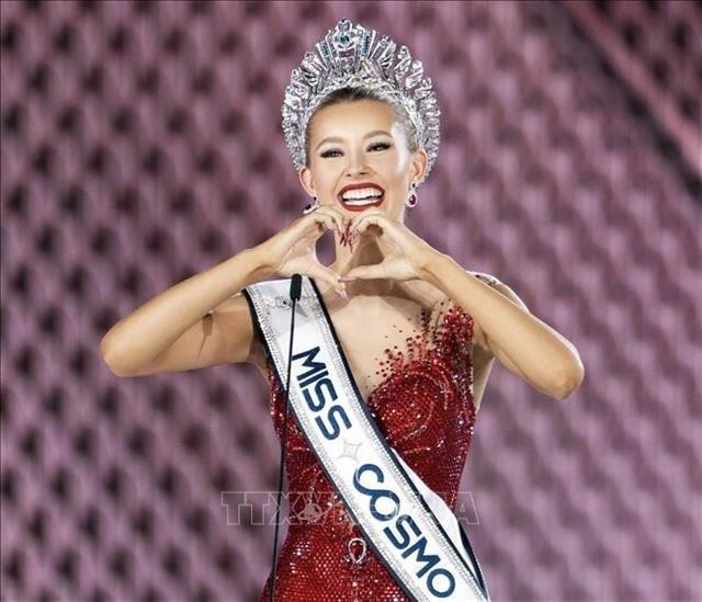US beauty crowned Miss Cosmo 2025 in HCM City