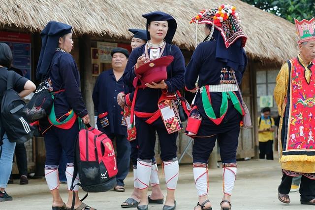Traditional costume a testament of the Dao Quần Chẹts unique culture