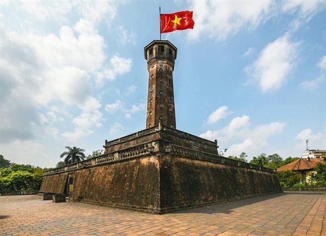 Climbing history at Hà Nộis Flag Tower