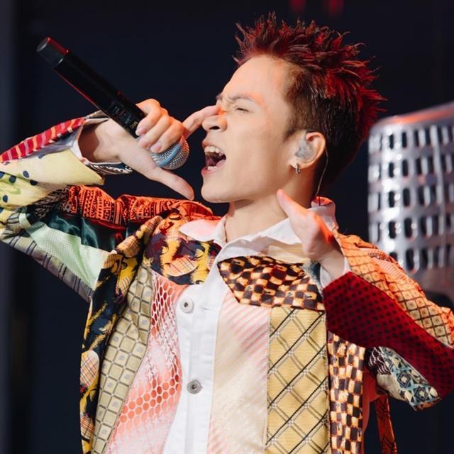 Vietnamese rappers song goes viral with over 1 billion views