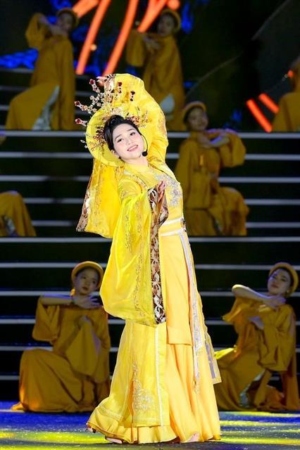 Cải lương actress honoured for her art