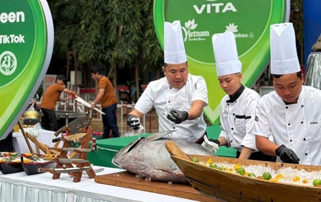 Tourism industry lacks high-quality personnel