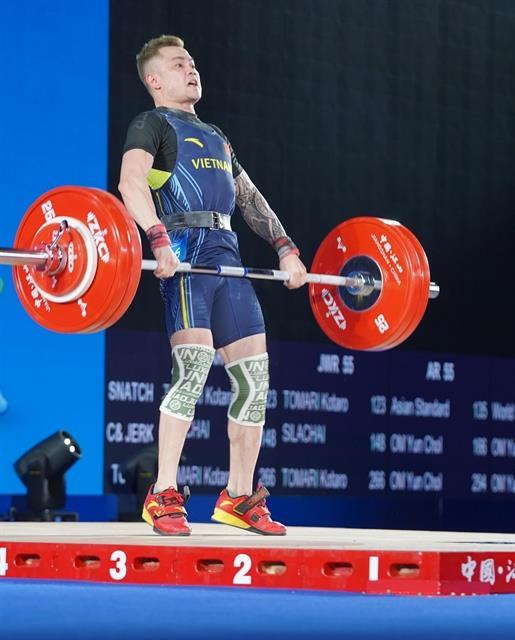 Việt Nam claim two golds from Asian Weightlifting Championships