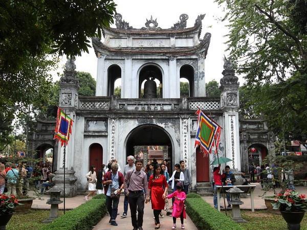 Hà Nội hosts nearly 13 million tourists in first five months
