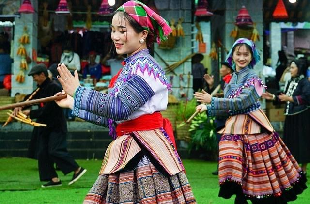 Cultural activities highlight President Hồ Chí Minhs bond with ethnic communities