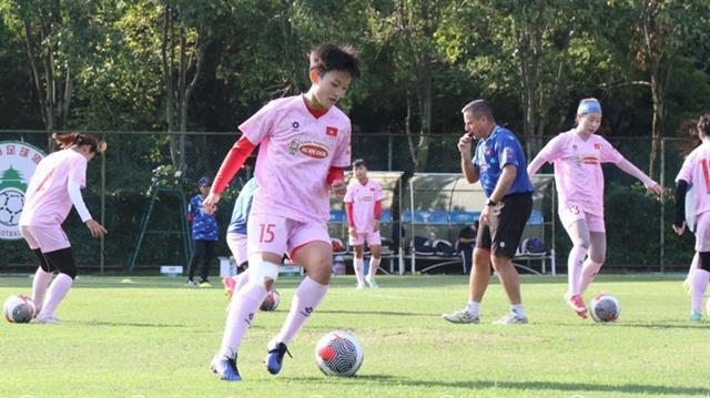 Vietnamese womens football team continue to lead Southeast Asia