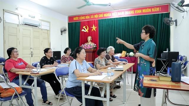 Learning English so as not to be left behind