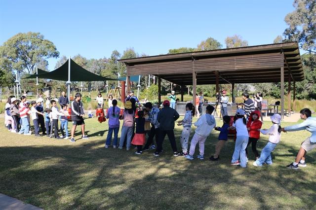 Traditional games help Vietnamese-Australian children stay connected to cultural roots