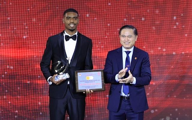 Successful football teams, players receive awards, honours