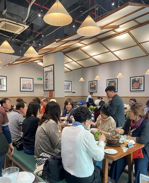 Park Chung Gun: from shooting trainer to bún chả master