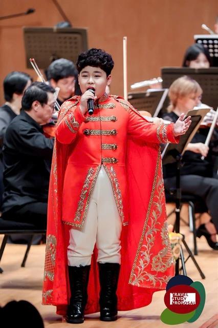 Vietnamese singer strikes gold at 2025 TSP International Arts Festival in Shanghai,