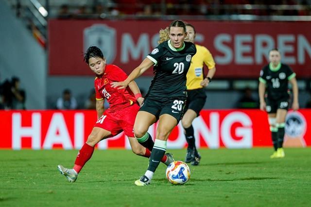 Việt Nam lose 2-1 to Australia in regional championship