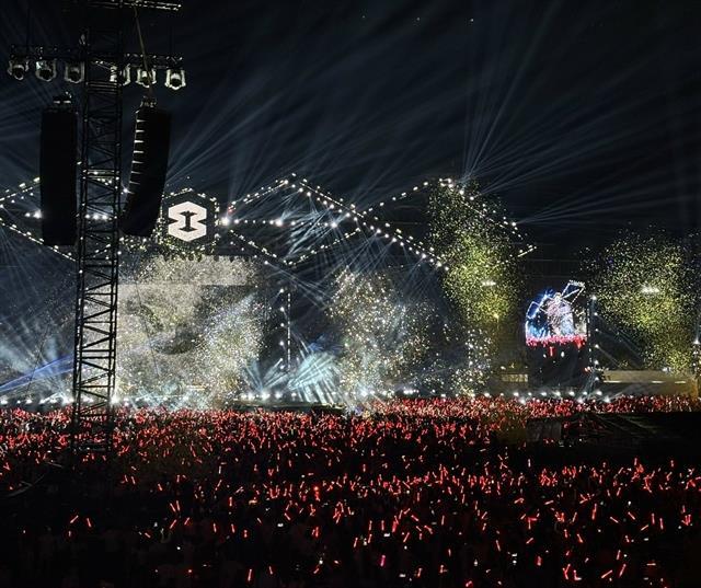 Việt Nams music scene strikes a global chord