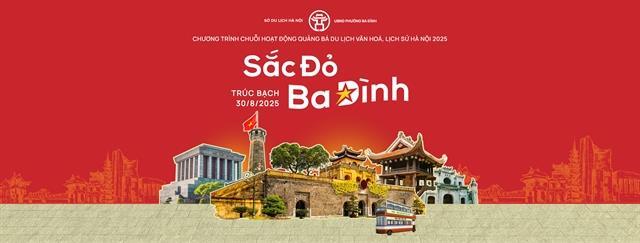 Hà Nội paints the town red for August celebrations