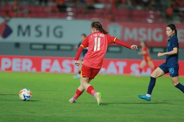 Việt Nam win first match, aim for regional championship title