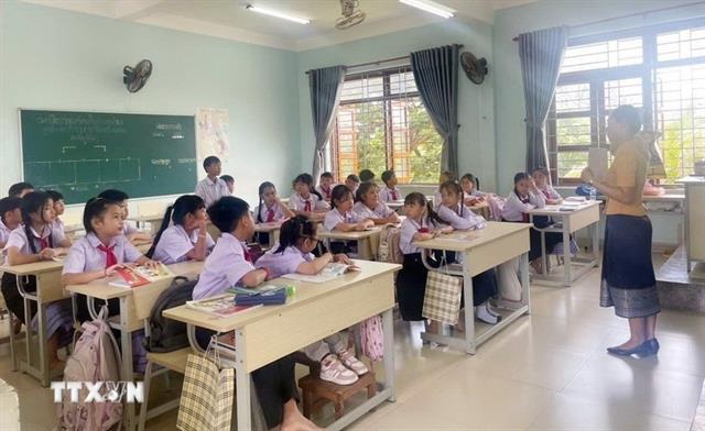 Vietnamese language lessons in Laos keep culture alive