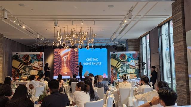 France cheese takes a slice of Hà Nội culture