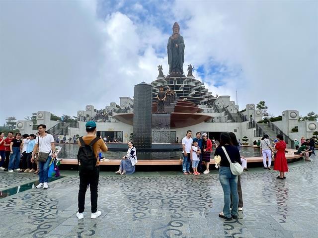 Bà Đen Mountain suspends climbing, camping due to storm risks
