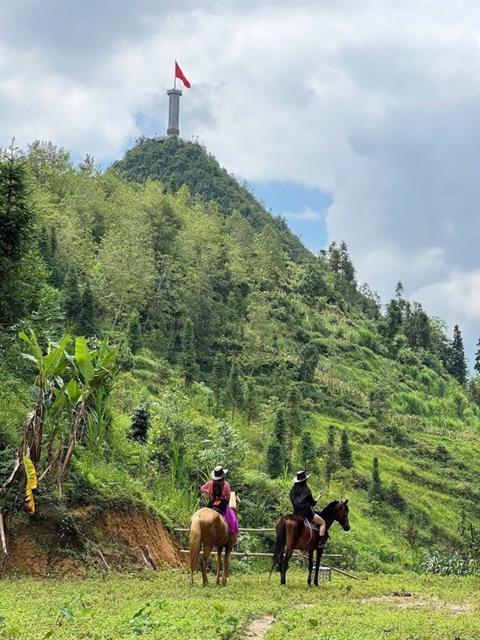 Horseback trekking debuts at Việt Nams northernmost point

