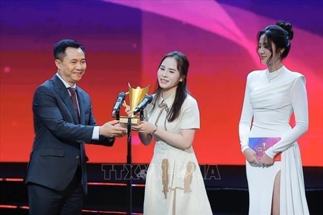 Vinh takes second Victory Cup trophy, Bắc honoured again