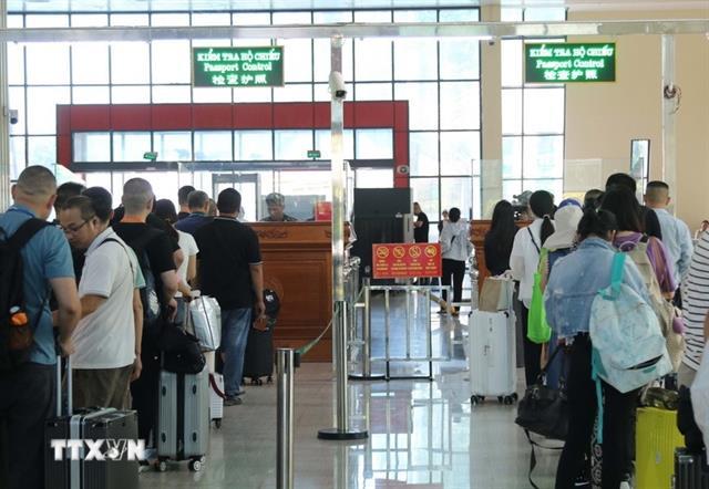 Việt Nam to fine travel companies for tourists illegal overstays