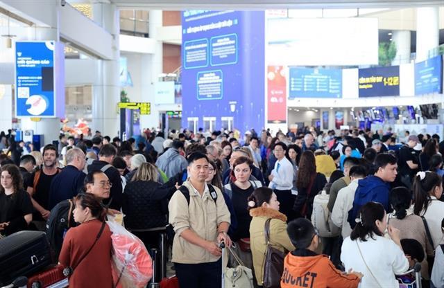 Nội Bài airport hits record international arrivals on final day of New Year holiday