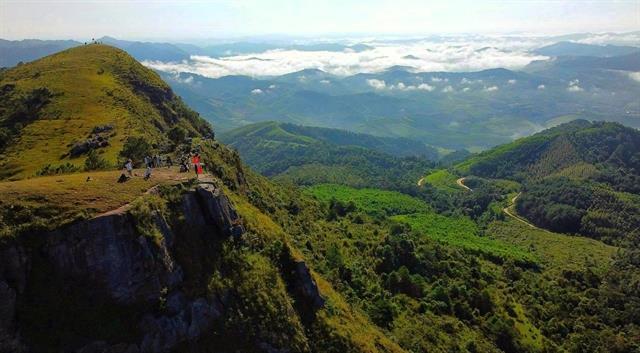 Đồng Cao Plateau, a paradise for cloud hunters and campers