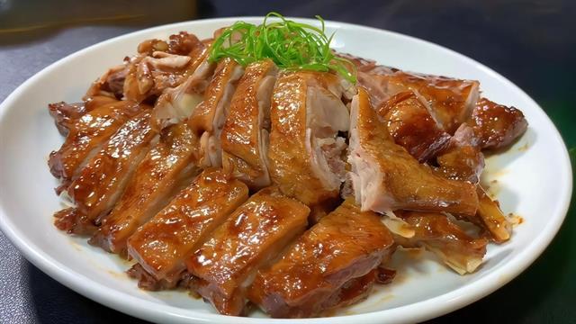 Stewed duck with dried tangerine peel