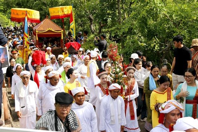 Katê Festival celebrates vibrant heritage of Chăm people