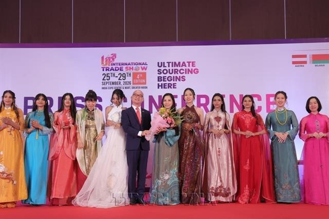 Vietnamese áo dài collection shines at UPITS 2026