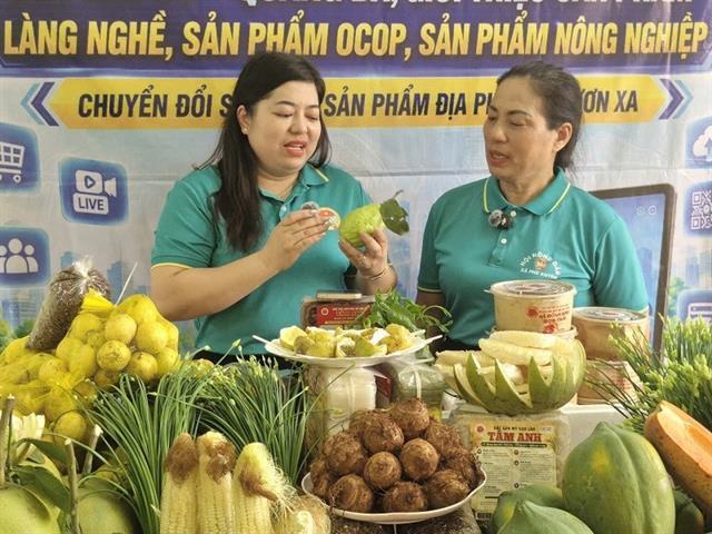Digital platforms expand market access for Phú Xuyên farm produce