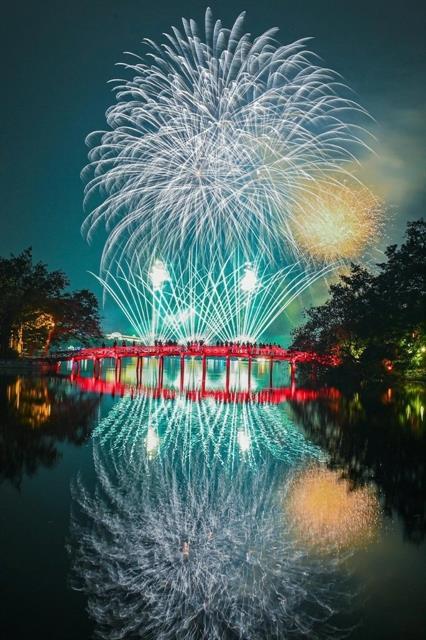 Hà Nội to stage fireworks in programme for Việt Nam Cultural Day