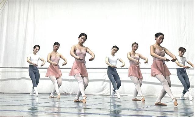 Students to compete in first national dance talent contest