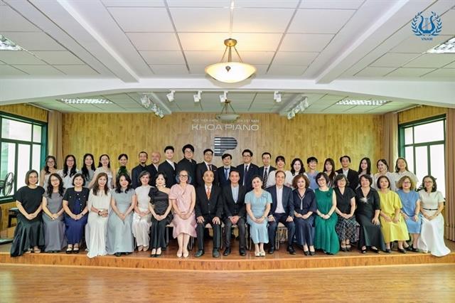 Four-piano concert blends world classics and Vietnamese music
