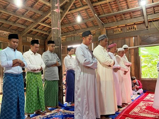 Raya Festival brings An Giangs Chăm Muslim community together