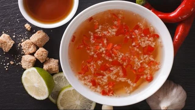 TasteAtlas ranks Vietnamese chili garlic dipping sauce among worlds top three