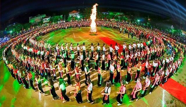 Over 2,000 people to perform Thái Xoè dance in Lào Cai in October