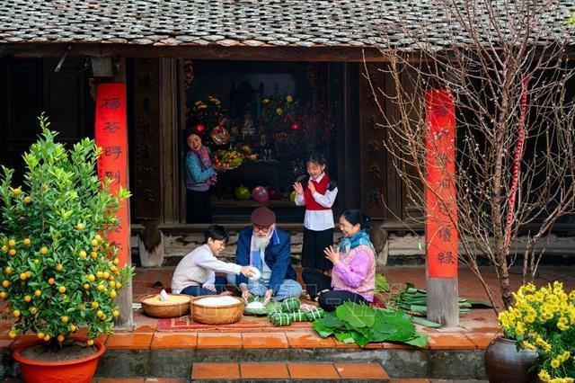 Photo contest launched to feature Tết happiness