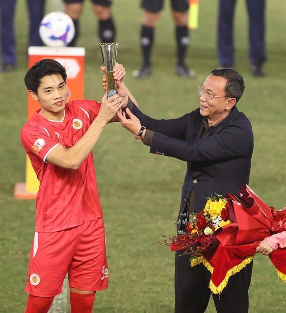Title collector Bắc promised to push Việt Nam football development